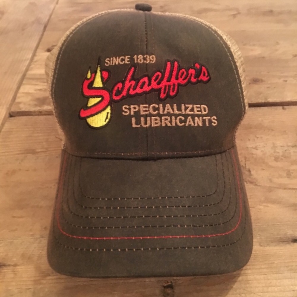 UNISEX TRUCKER CAP